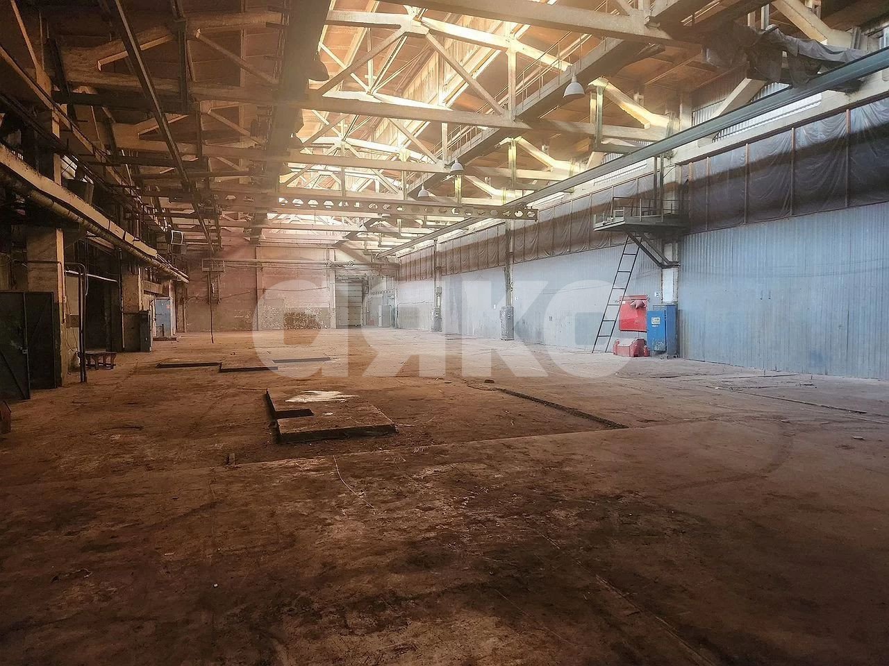 Фото №4: Коммерция 2990 м² - Ростов-на-Дону, Западный, ул. Пескова, 1