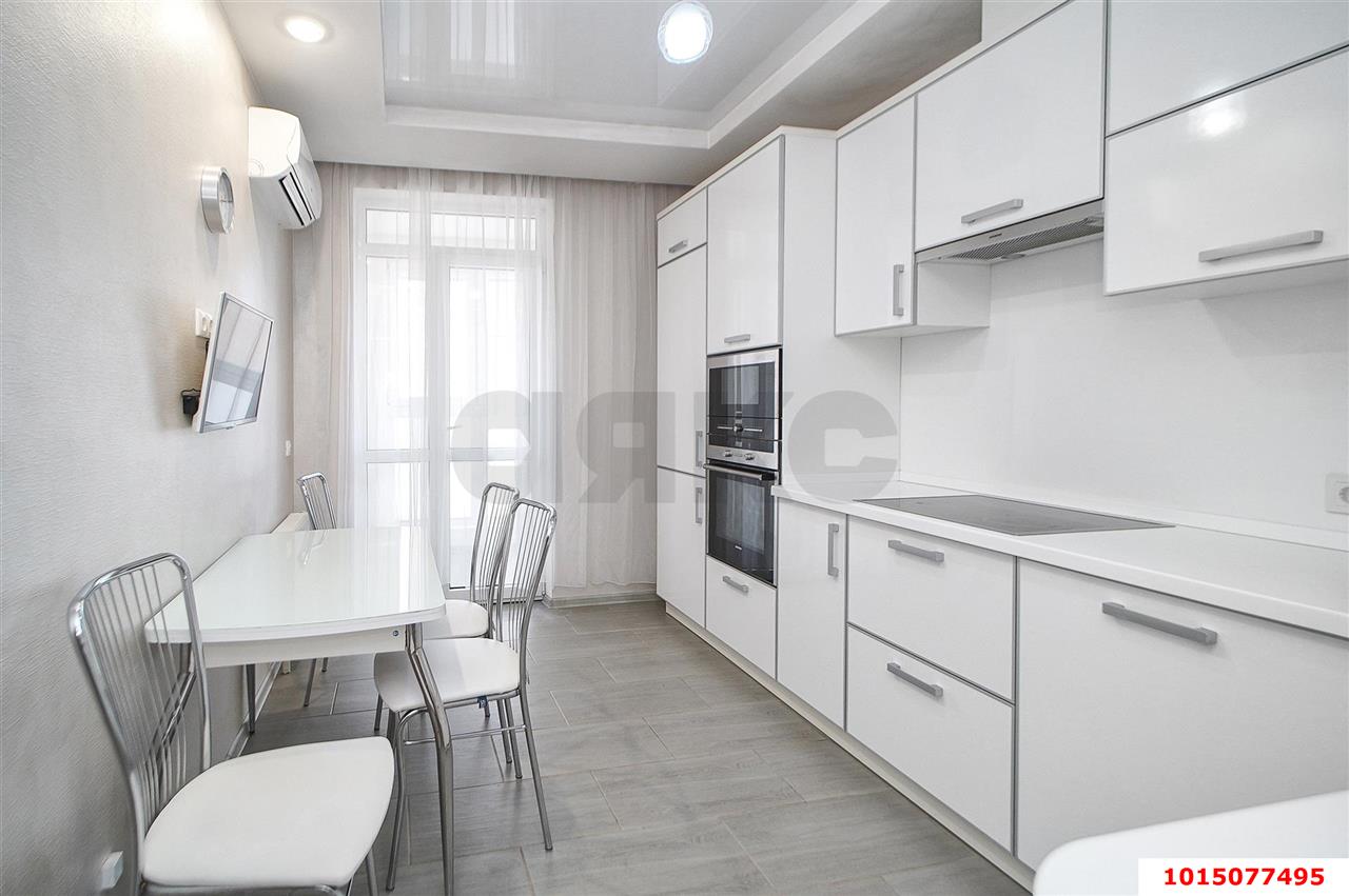 Фото №1: 2-комнатная квартира 60 м² - Краснодар, Центральный, ул. Красная, 176