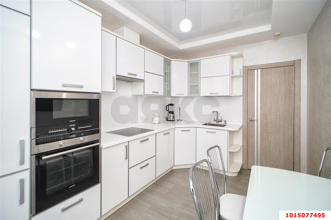 Фото №2: 2-комнатная квартира 60 м² - Краснодар, Центральный внутригородской округ, мкр. Центральный, ул. Красная, 176