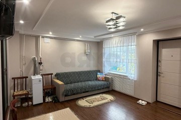 Фото №1: 3-комнатная квартира 110 м² - Новосергиевская, ул. Садовая, 41