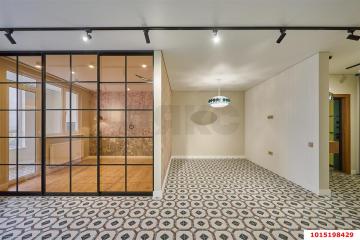 Фото №1: 1-комнатная квартира 51 м² - Краснодар, мкр. жилой комплекс Элегант, ул. Старокубанская, 131/1