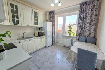 Фото №1: 2-комнатная квартира 69 м² - Краснодар, мкр. жилой комплекс Рассвет, ул. Гидростроителей, 67