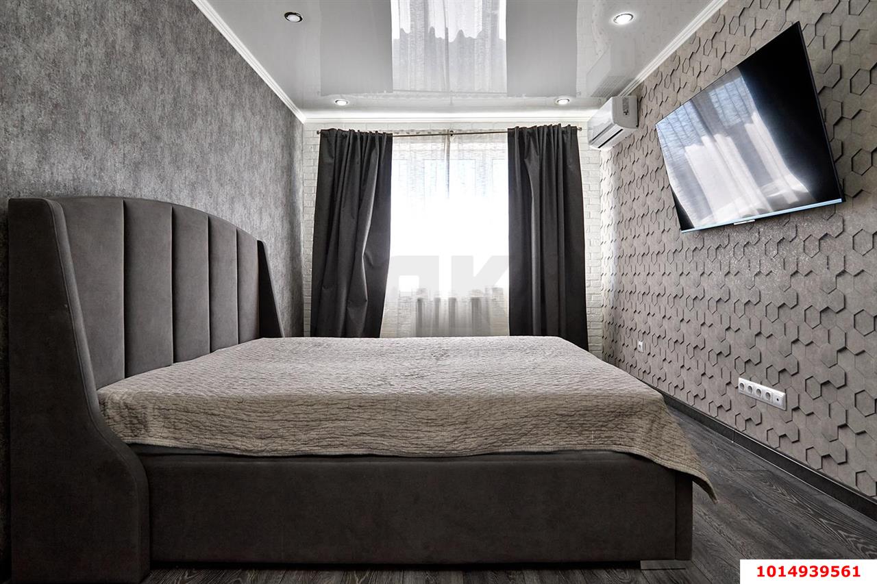 Фото №2: 1-комнатная квартира 44 м² - Краснодар, жилой комплекс Три Богатыря, ул. Садовая, 161/1