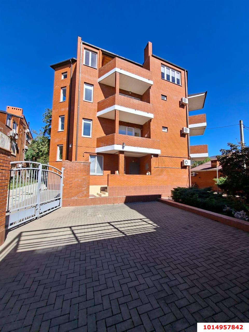 Фото №8: Дом 628 м² + 8.14 сот. - Геленджик, ул. Герцена, 14