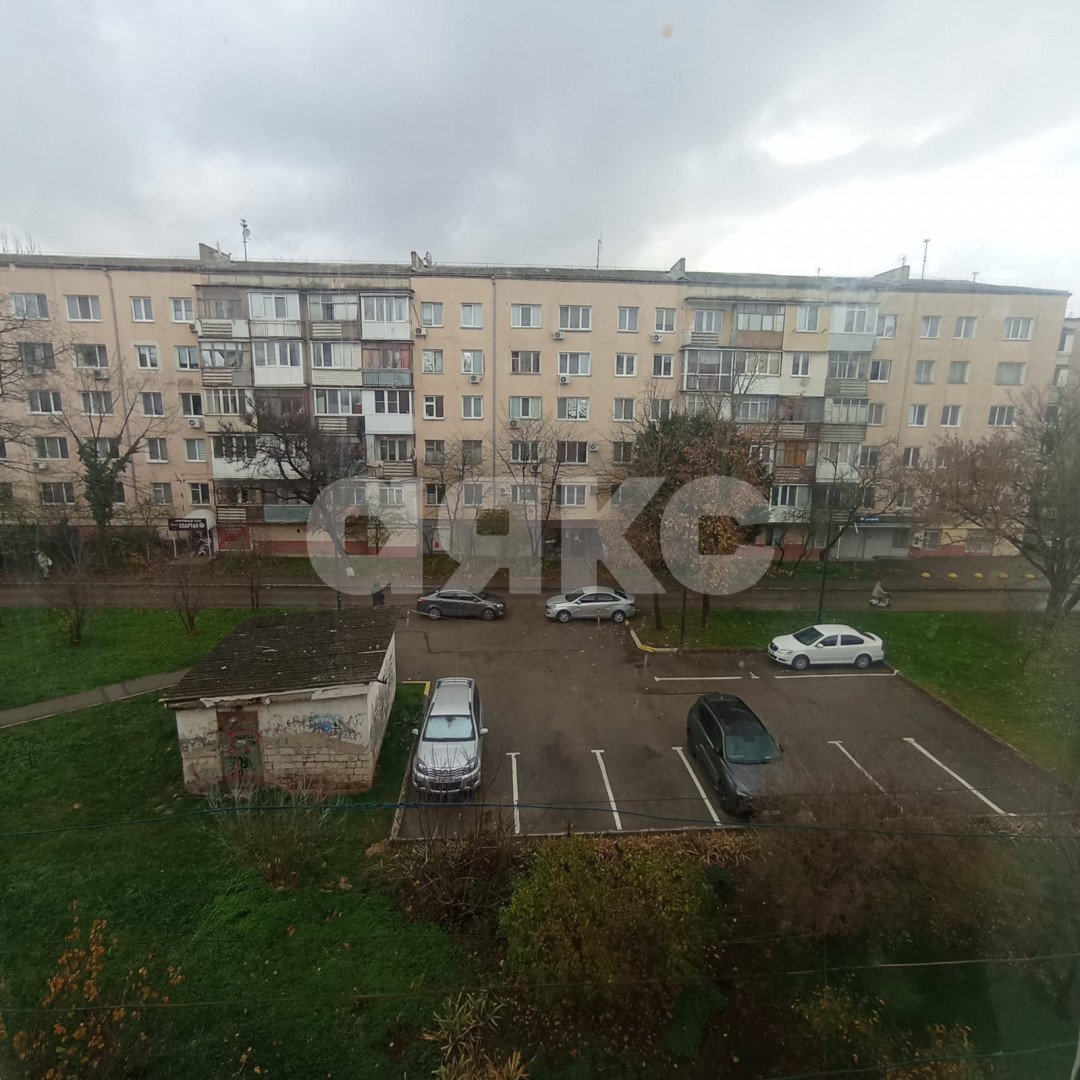 Фото №3: 3-комнатная квартира 61 м² - Симферополь, 429-й квартал, ул. Киевская, 126