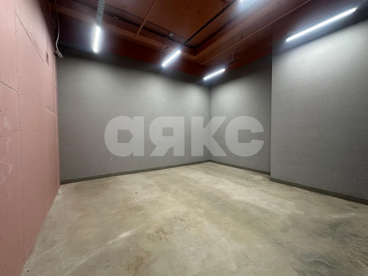 Фото №2: Коммерция 311 м² - Ростов-на-Дону, жилой комплекс Сердце Ростова 2, ул. Ларина, 45с11