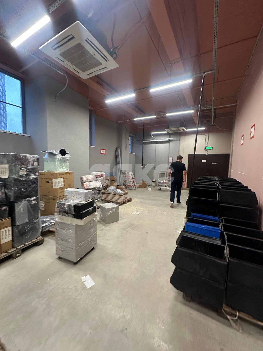 Фото №5: Коммерция 311 м² - Ростов-на-Дону, жилой комплекс Сердце Ростова 2, ул. Ларина, 45с11