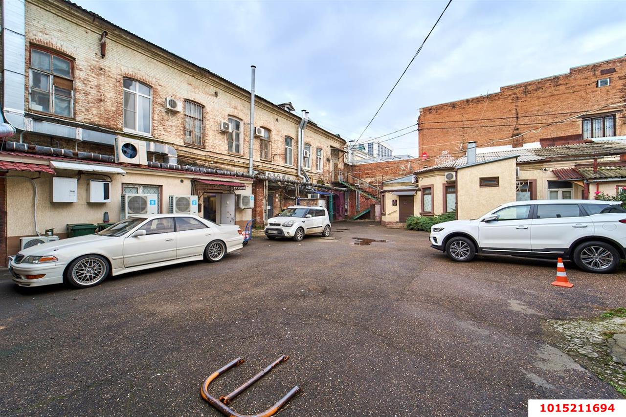 Фото №7: Комната 18 м² - Краснодар, Центральный, ул. Карасунская, 79