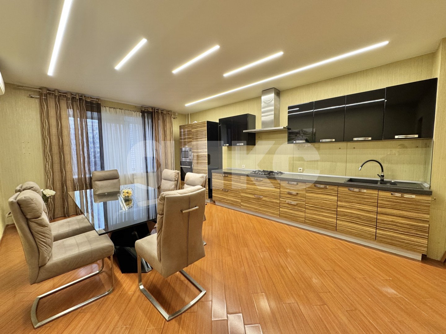 Фото №7: 4-комнатная квартира 196 м² - Нижнекамск, 35А, пр-кт Химиков, 7