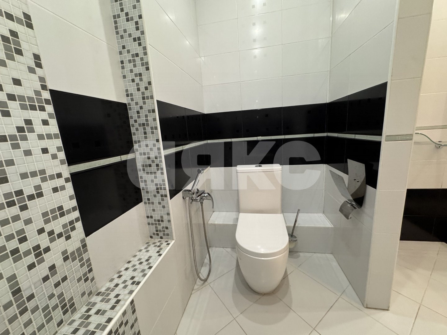 Фото №21: 4-комнатная квартира 196 м² - Нижнекамск, 35А, пр-кт Химиков, 7