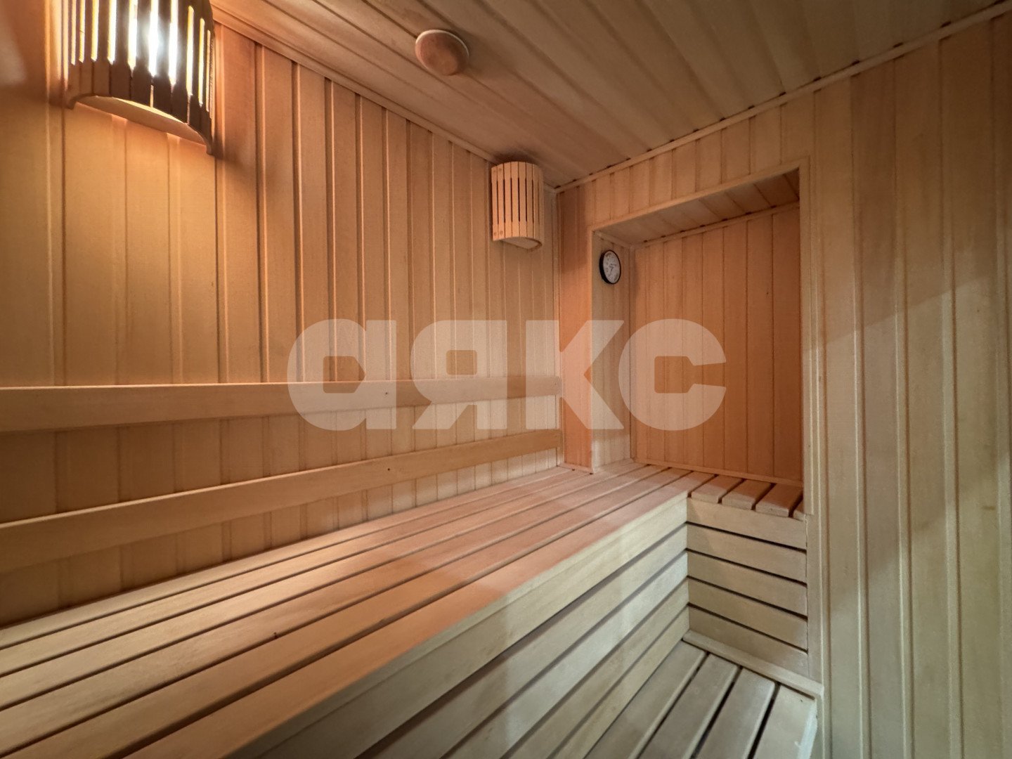 Фото №23: 4-комнатная квартира 196 м² - Нижнекамск, 35А, пр-кт Химиков, 7