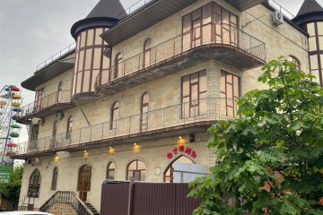 Фото №1: Отдельное здание 1473 м² - Георгиевск, ул. Октябрьская, 94/2