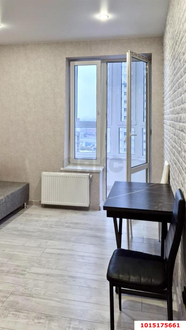 Фото №1: 1-комнатная квартира 40 м² - Краснодар, жилой комплекс Фонтаны, ул. Воронежская, 47/35