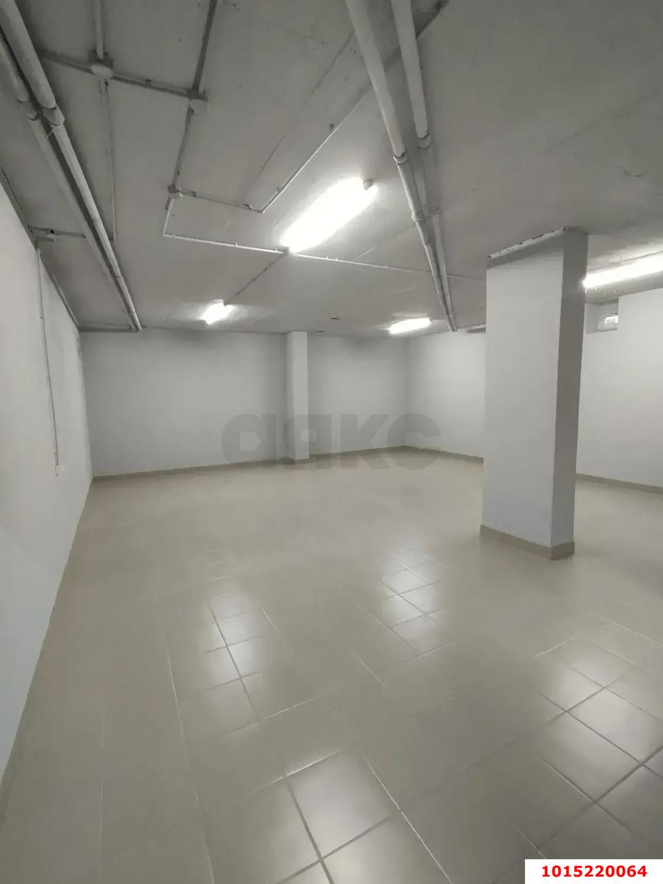 Фото №6: Коммерция 56 м² - Краснодар, Центральный внутригородской округ, Покровка, мкр. Центральный, ул. Дмитриевская Дамба, 10