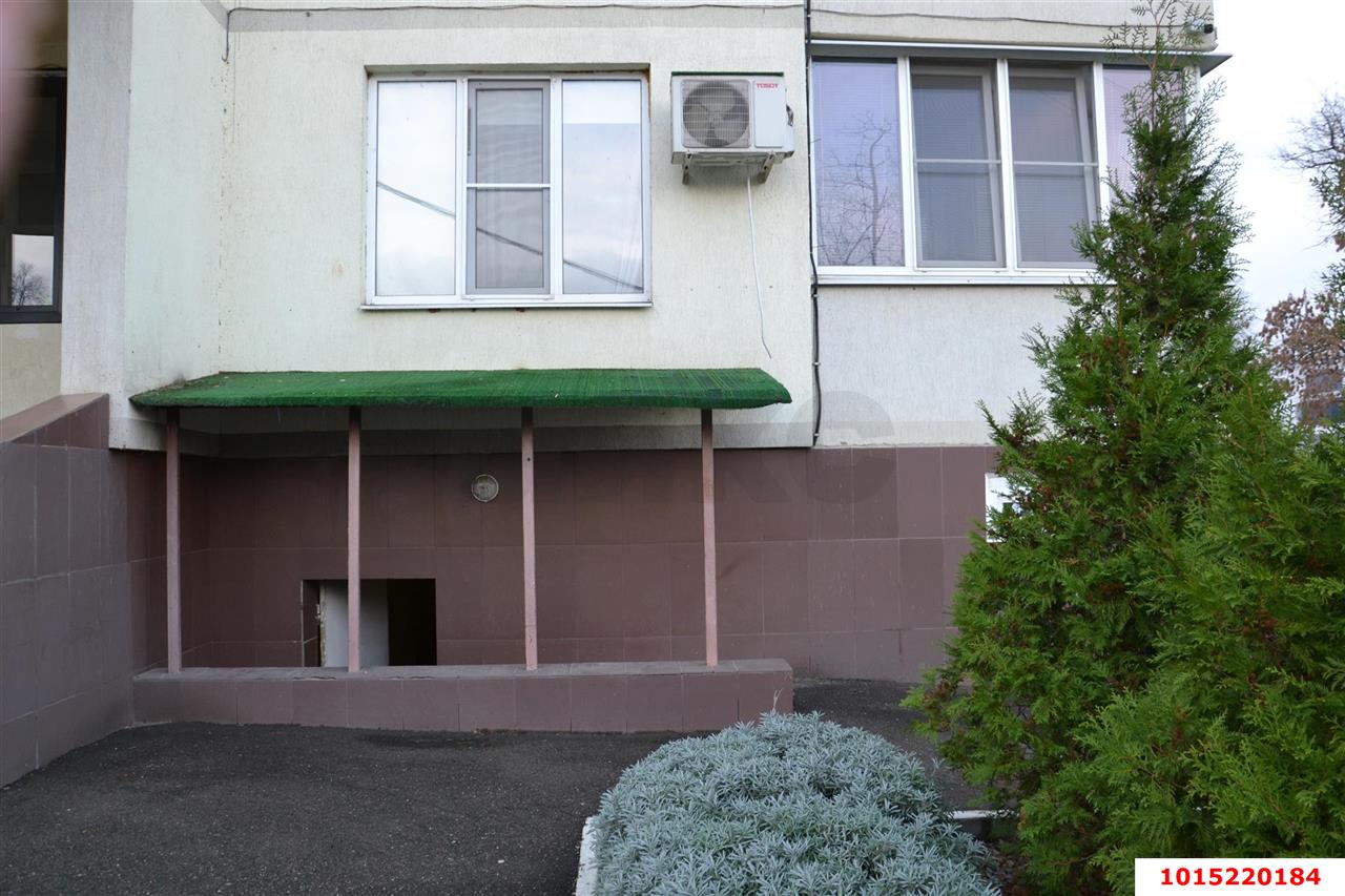 Фото №3: Торговое помещение 68 м² - Краснодар, Центральный, ул. Дмитриевская Дамба, 10