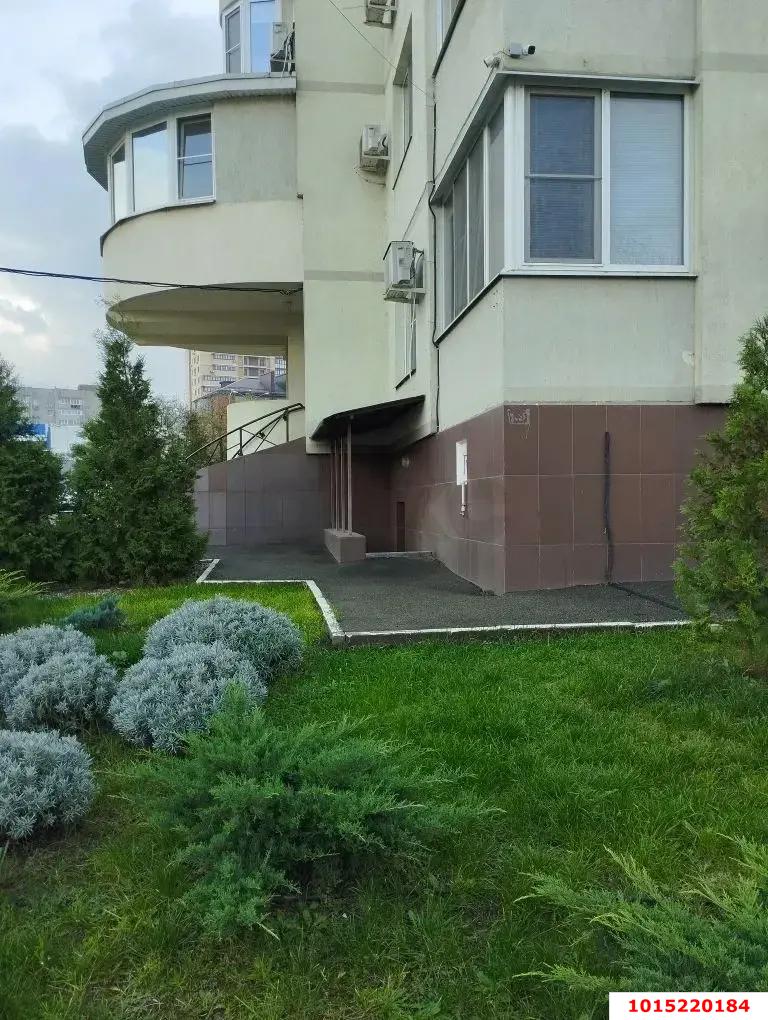 Фото №4: Торговое помещение 68 м² - Краснодар, Центральный, ул. Дмитриевская Дамба, 10