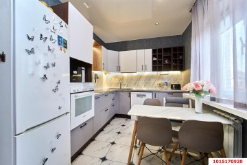 Фото №1: 3-комнатная квартира 95 м² - Краснодар, мкр. Краевая Клиническая Больница, ул. Домбайская, 12