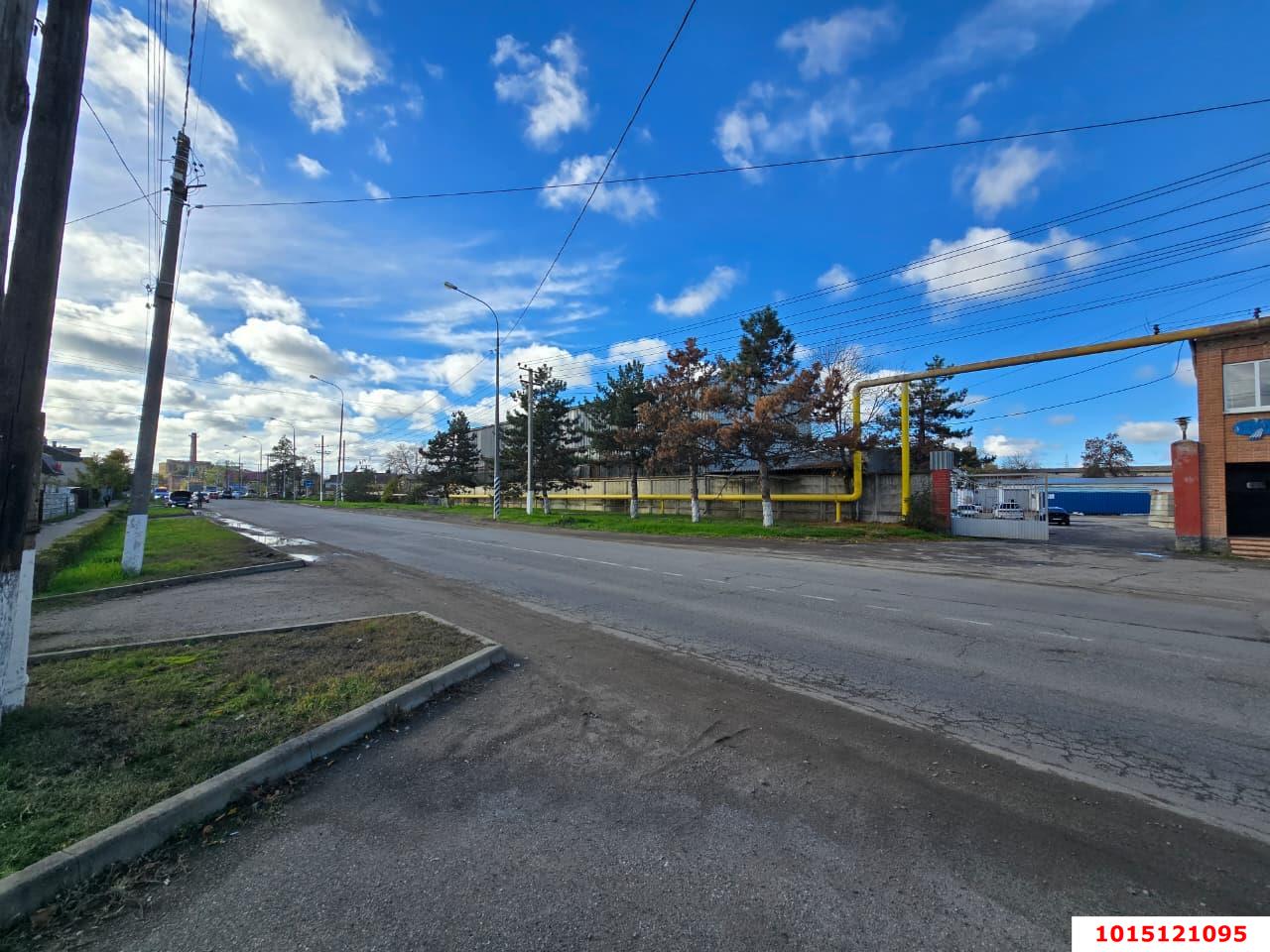 Фото №2: Коммерция 2348 м² - Афипский, ул. Ленина, 9/1