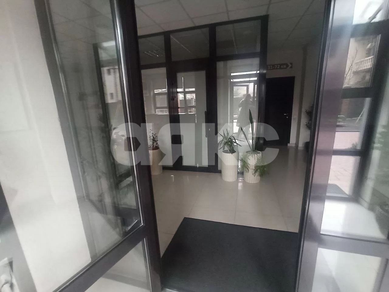 Фото №4: 1-комнатная квартира 49 м² - Ростов-на-Дону, квартал Нижнегниловской, ул. Коминтерна, 82