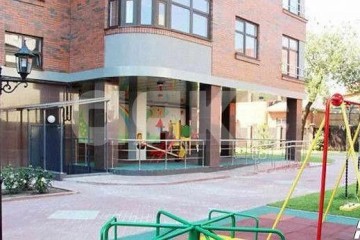 Фото №2: 1-комнатная квартира 49 м² - Ростов-на-Дону, мкр. квартал Нижнегниловской, ул. Коминтерна, 82