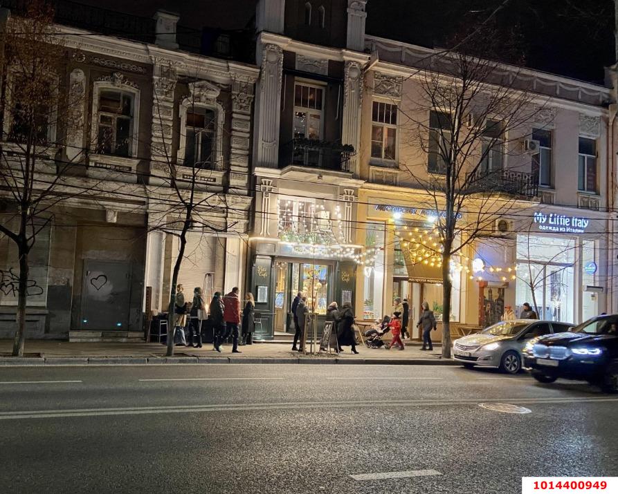 Фото №1: Торговое помещение 151 м² - Краснодар, Центральный, ул. Красная, 102