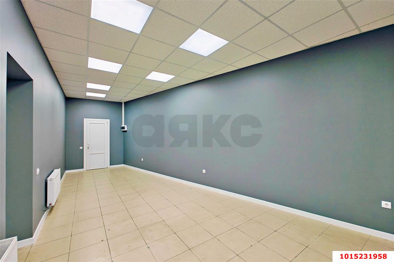 Фото №10: Торговое помещение 55 м² - Краснодар, Школьный, ул. Восточно-Кругликовская, 25/1