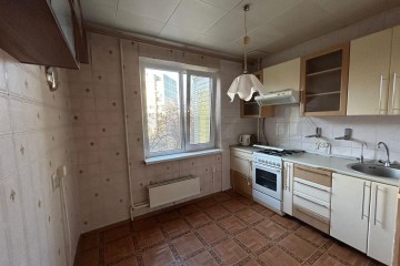 Фото №1: 4-комнатная квартира 95 м² - Краснодар, мкр. Завод Измерительных Приборов, ул. имени 40-летия Победы, 43