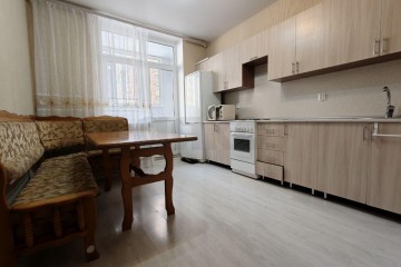 Фото №1: 1-комнатная квартира 47 м² - Краснодар, мкр. Губернский, ул. Домбайская, 61