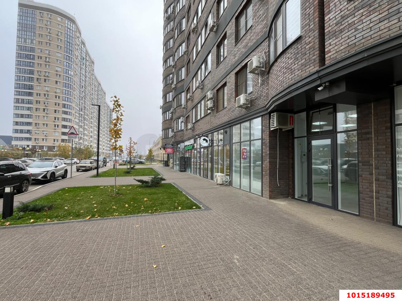 Фото №11: Торговое помещение 46 м² - Краснодар, жилой комплекс Red777, ул. Адмирала Крузенштерна, 5