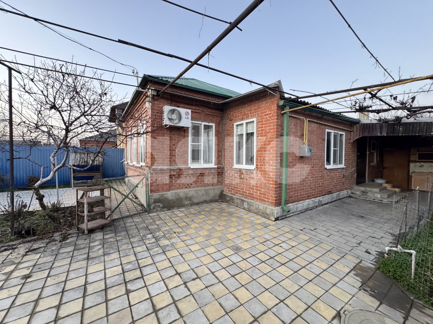 Фото №2: Дом 65 м² + 5.5 сот. - Армавир, ул. Гутеневского, 9