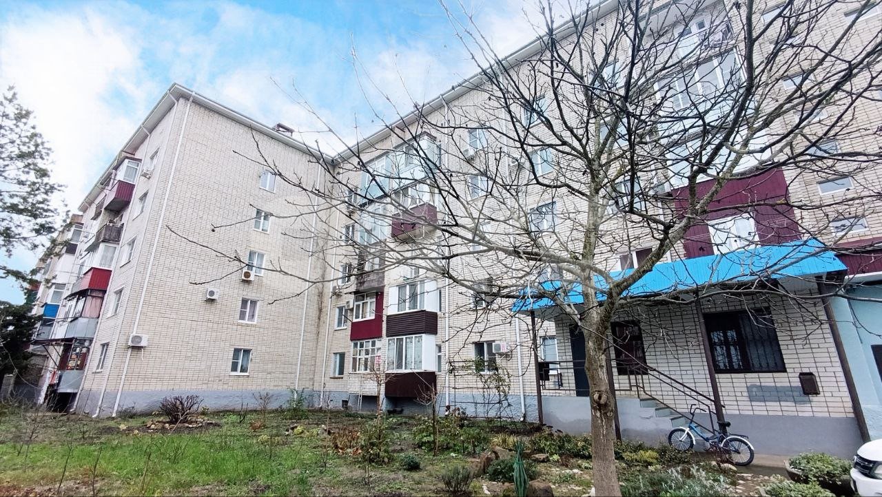 Фото №9: 2-комнатная квартира 33 м² - Горячий Ключ, Администрация, ул. Ленина, 199