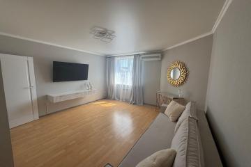 Фото №1: 1-комнатная квартира 45 м² - Краснодар, мкр. Музыкальный, ул. имени Мусоргского М.П., 17