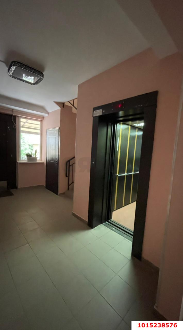 Фото №3: 1-комнатная квартира <span class="whitespace-nowrap">45 м²</span>, <span class="whitespace-nowrap">7/10 эт.</span> - Краснодар, ул. имени Сергея Есенина, 108/2