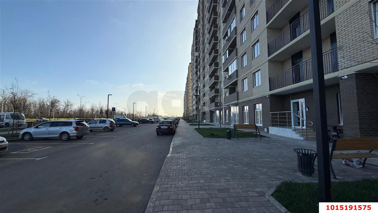 Фото №6: Торговое помещение 42 м² - Краснодар, жилой комплекс Дыхание, ул. Лётчика Позднякова, 2к25