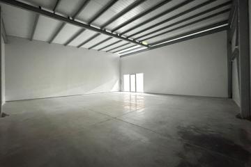 Фото №1: Коммерция 86 м² - Краснодар, ж/м Пашковский, ул. Карасунская, 308