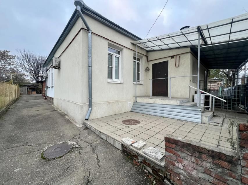 Фото №1: Дом 82 м² + 3 сот. - Краснодар, Западный внутригородской округ, мкр. Центральный, ул. имени Максима Горького, 79