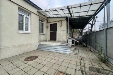 Фото №2: 3-комнатная квартира 82 м² - Краснодар, мкр. Центральный, ул. имени Максима Горького, 79