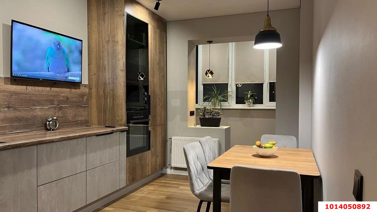 Фото №1: 2-комнатная квартира 65 м² - Краснодар, ЖК Все Свои Вип, ул. Колхозная, 5