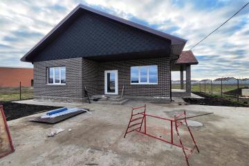 Фото №1: Дом 106 м² - Новотитаровская, ул. Игоря Савченко, 6