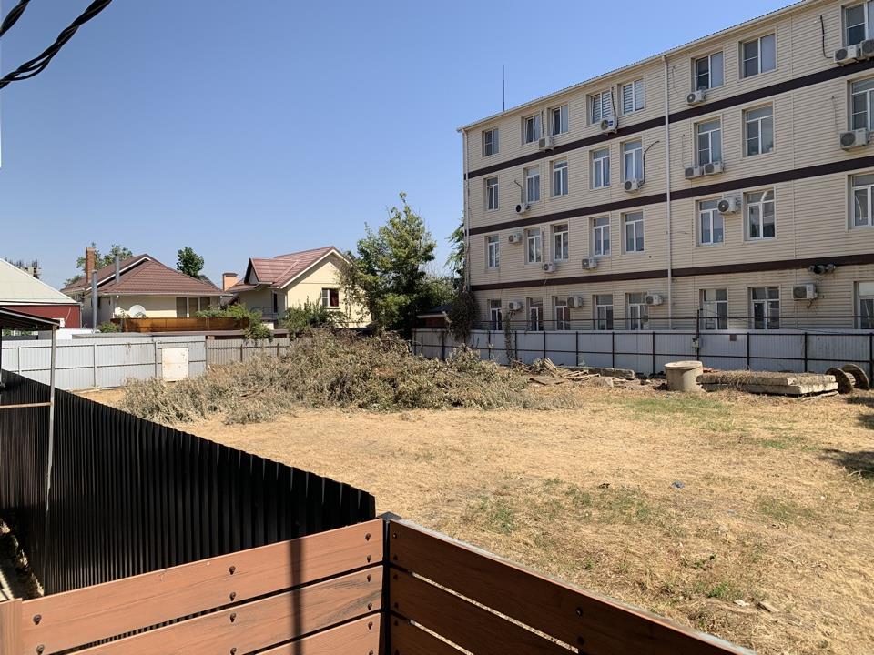 Фото №3: Коммерция 9 м² - Краснодар, Центральный внутригородской округ, мкр. Покровка, ул. Северная, 421