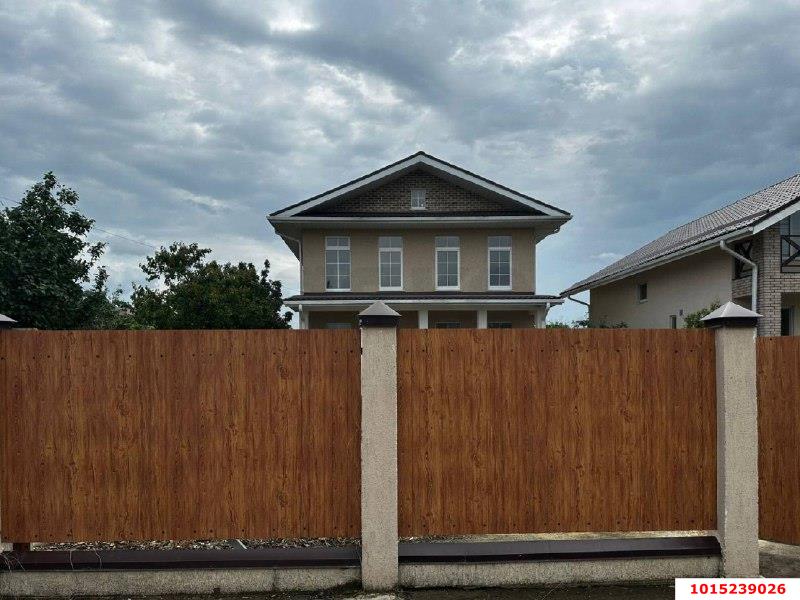 Фото №3: Дом 137 м² + 7.64 сот. - Новотитаровская, ул. Коммунаров, 137