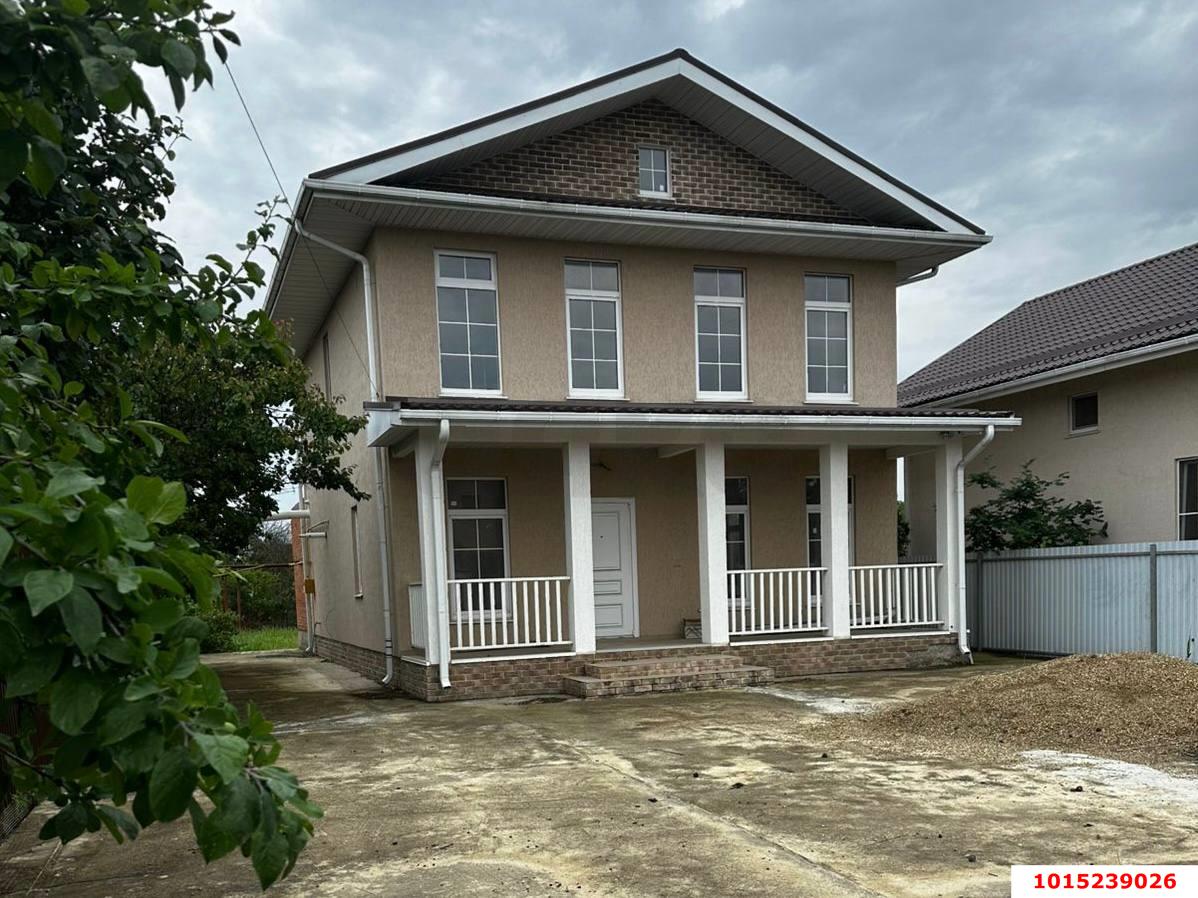 Фото №1: Дом 137 м² + 7.64 сот. - Новотитаровская, ул. Коммунаров, 137