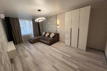 Фото №1: 1-комнатная квартира 38 м² - Краснодар, мкр. Комсомольский, ул. 30-й Иркутской Дивизии, 9/2