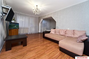 Фото №1: 4-комнатная квартира 90 м² - Краснодар, мкр. Юбилейный, ул. 70-летия Октября, 34