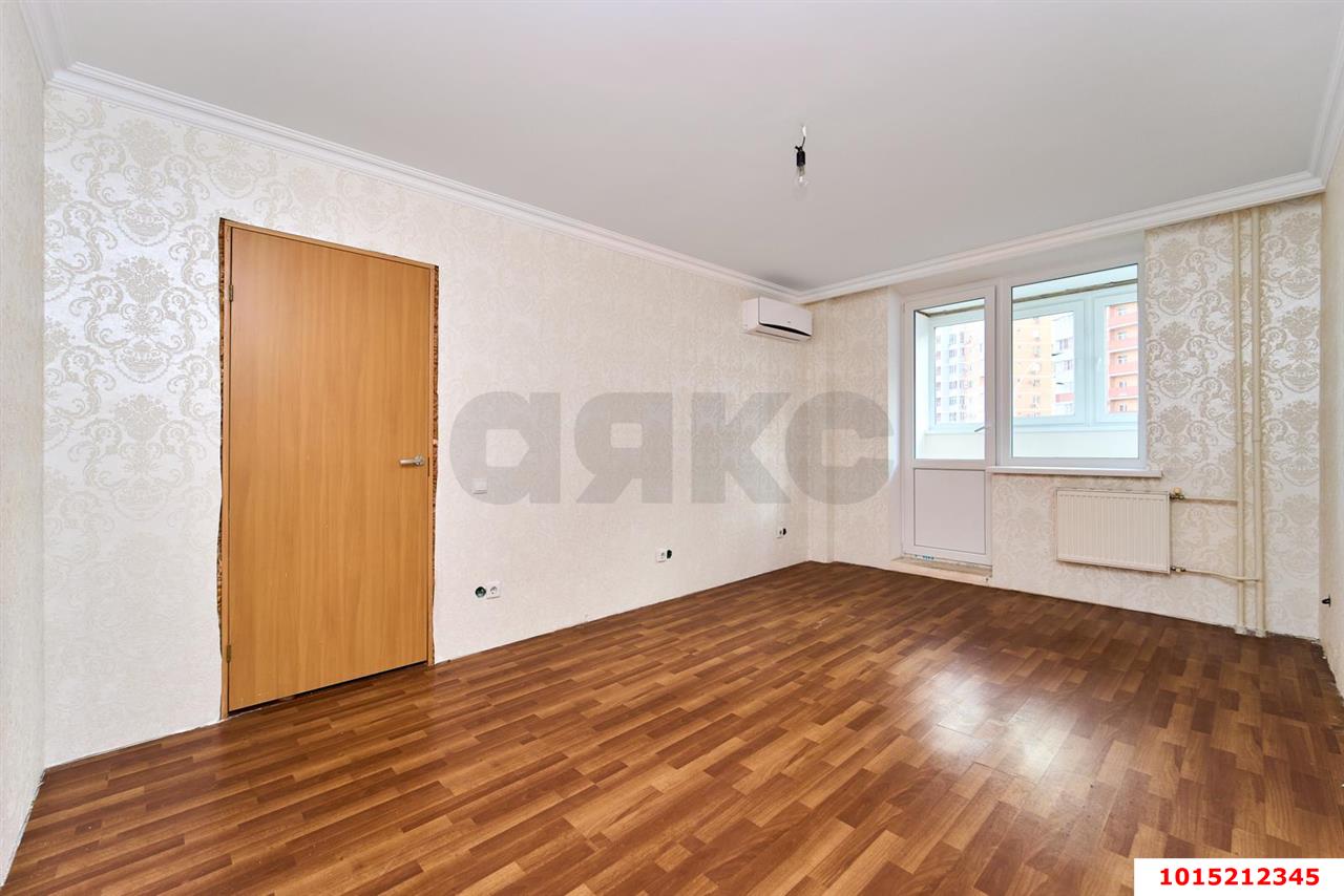 Фото №1: 2-комнатная квартира 63 м² - Краснодар, Западный внутригородской округ, Кожзавод, мкр. Военный городок № 1, ул. имени Калинина, 350/5