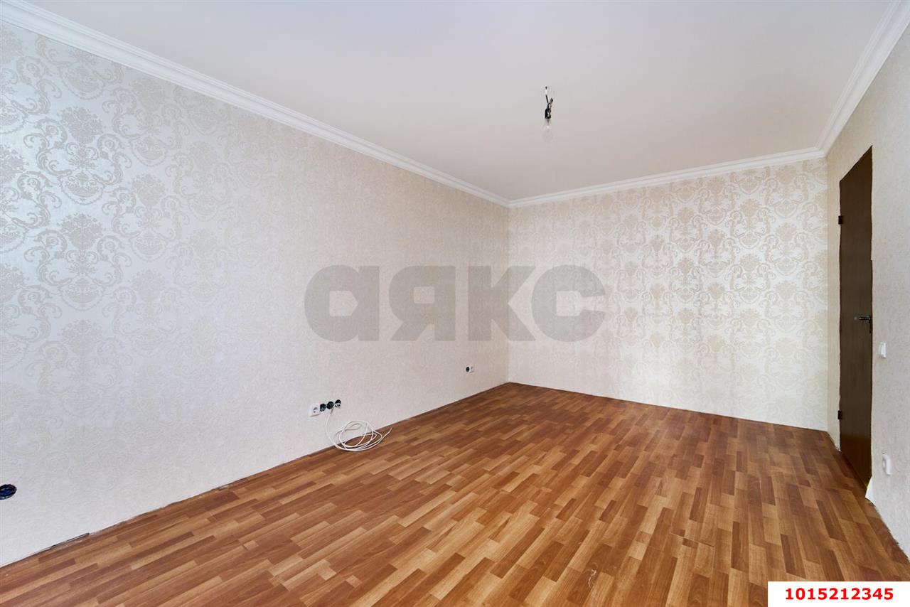 Фото №3: 2-комнатная квартира 63 м² - Краснодар, Западный внутригородской округ, Кожзавод, мкр. Военный городок № 1, ул. имени Калинина, 350/5