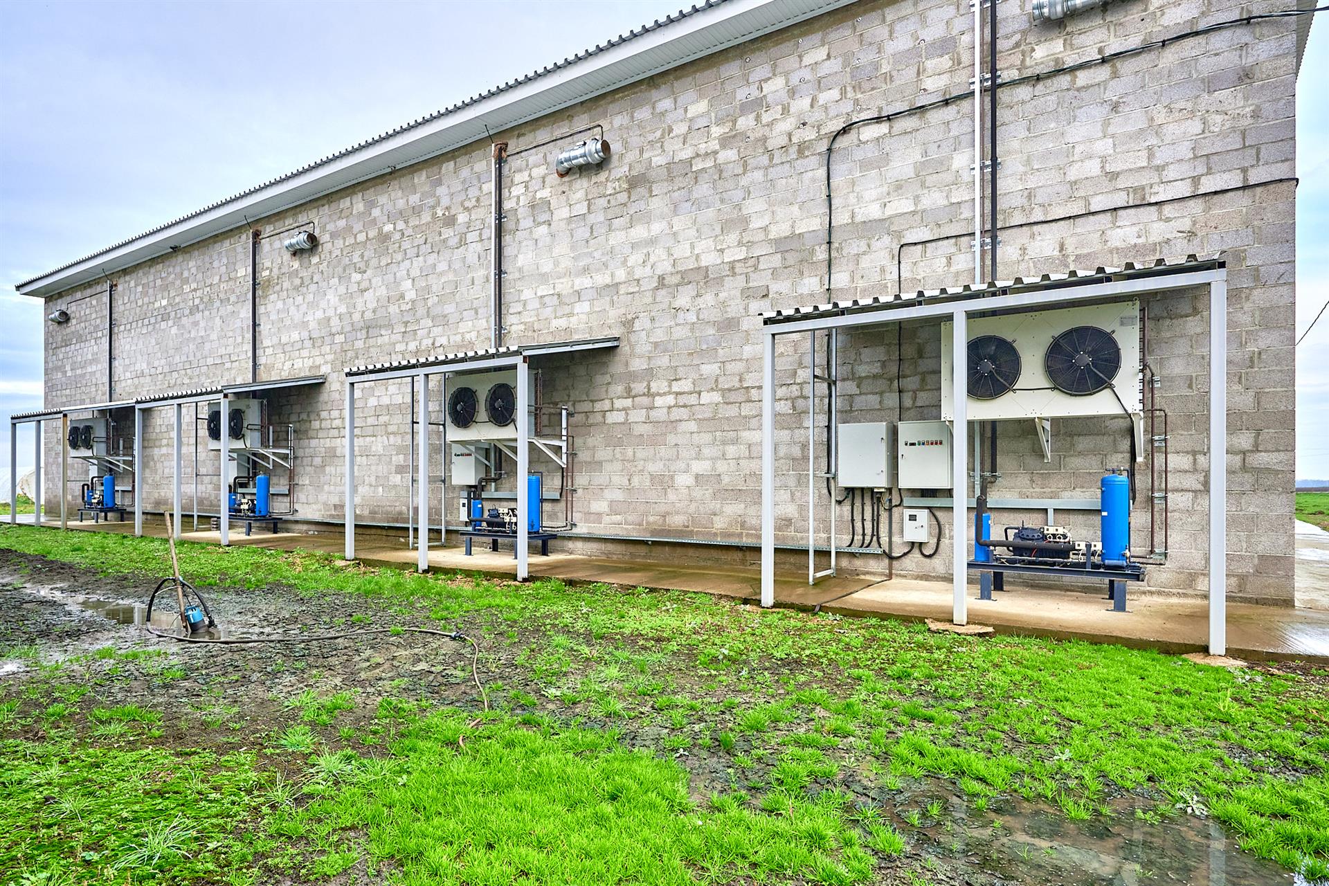 Фото №8: Коммерция 575 м² - Новодмитриевская, ул. Партизанская, 44