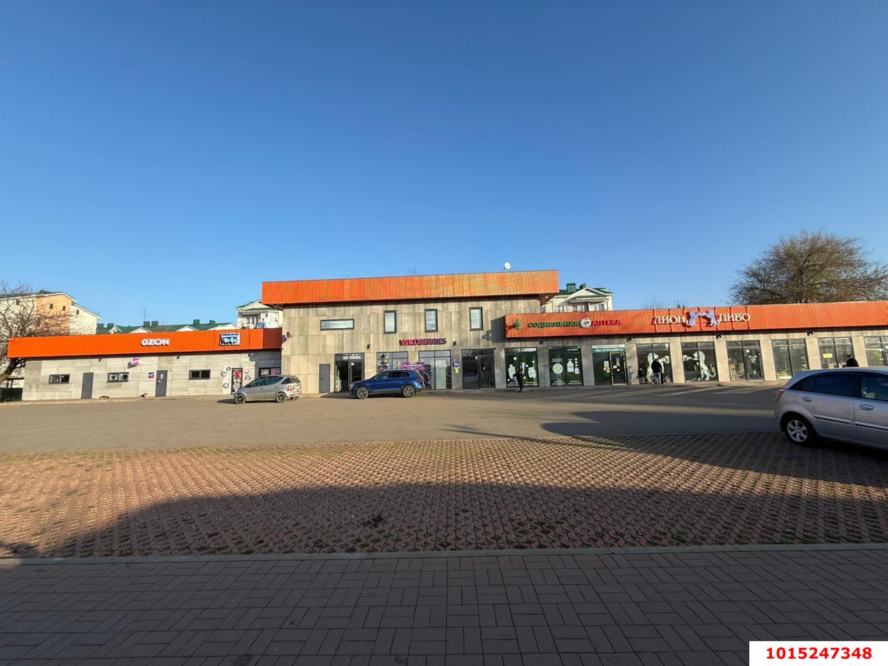 Фото №2: Торговое помещение 109 м² - Знаменский, Карасунский внутригородской округ, ул. Гагарина, 4А