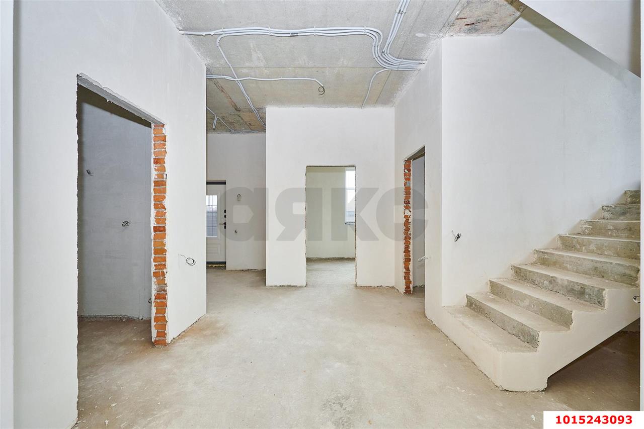 Фото №13: Дом 180 м² + 6.15 сот. - Краснодар, Прикубанский внутригородской округ, Калинино, мкр. Завод Радиоизмерительных Приборов, б-р Строителей, 79