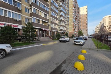Фото №3: Торговое помещение 84 м² - Краснодар, мкр. имени Петра Метальникова, ул. Петра Метальникова, 28
